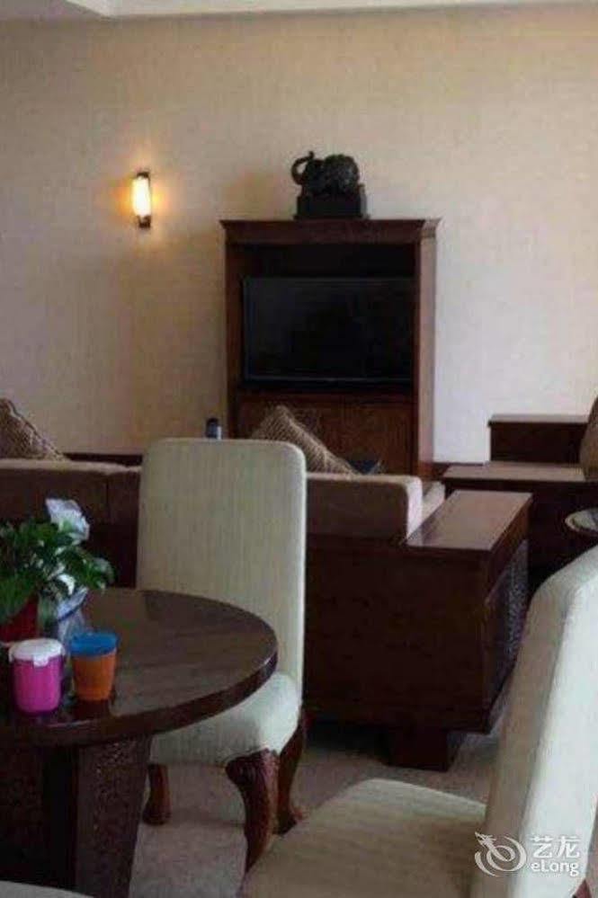Phoenix Hotel Wuyi Цзянминь Екстер'єр фото